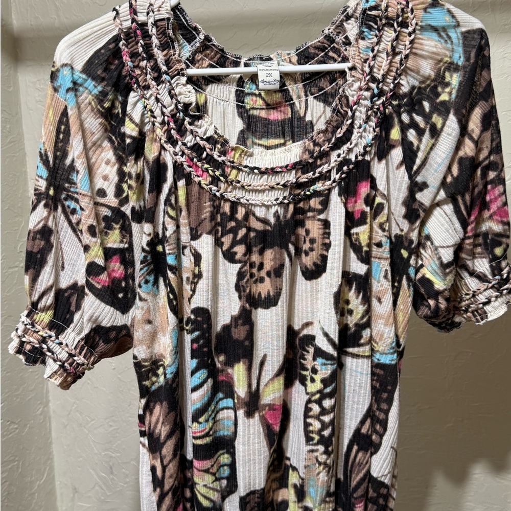 American Rag Plus Lightweight Short-Sleeved Elasticized Butterfly Blouse Size 2X